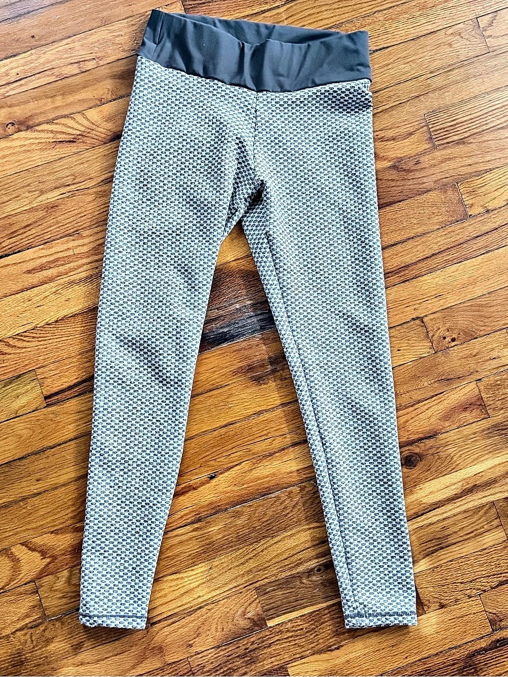 Viral TikTok Butt Lifting Scrunch Leggings High Waist Gray/Black